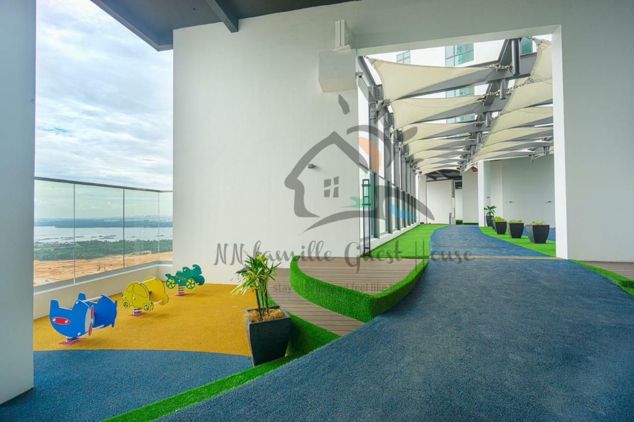 NN Famille Guest House Pasir Gudang Extérieur photo