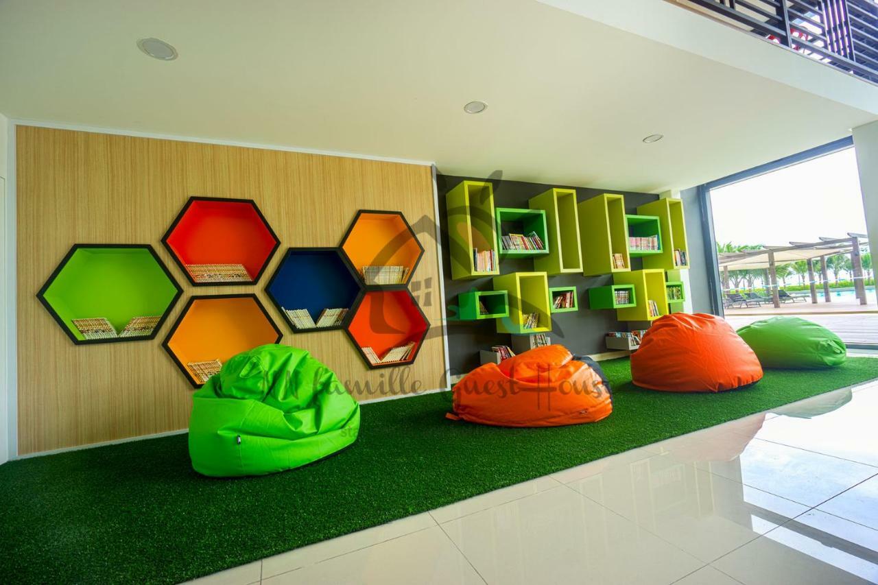 NN Famille Guest House Pasir Gudang Extérieur photo